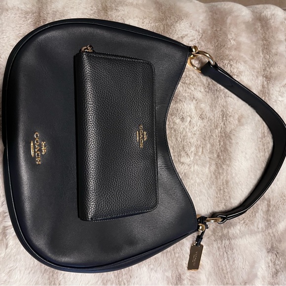 Navy Blue Authentic Coach handbag & Wallet - Picture 2 of 10